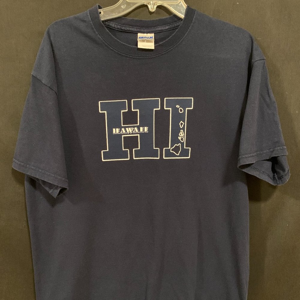 Hawaii t-shirt. Adult Large.